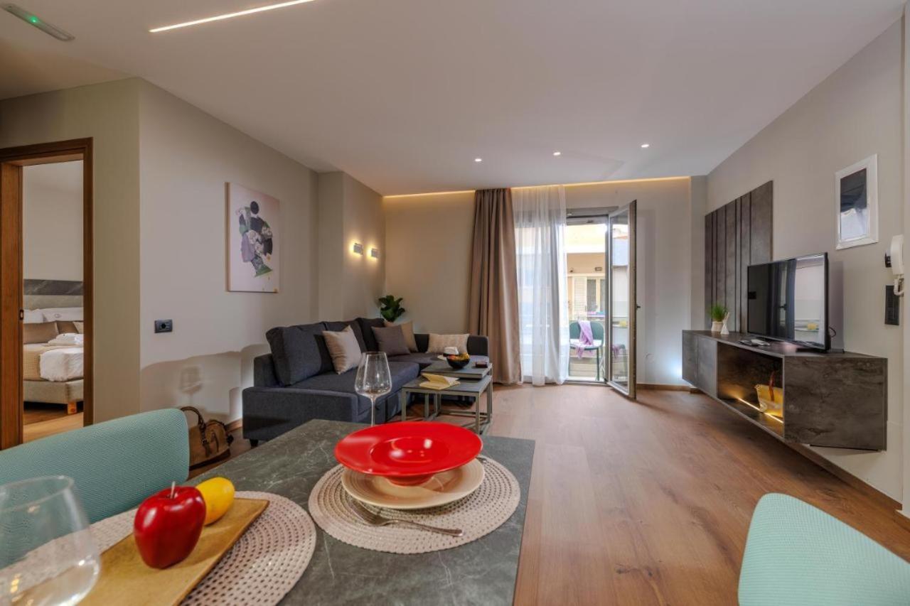 Jolly Suites Heraklion  ภายนอก รูปภาพ